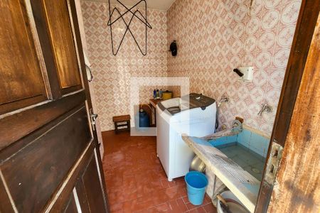 Casa à venda com 180m², 3 quartos e 2 vagas Casa à venda com 180m², 3 quartos e 2 vagasÁrea de Serviço