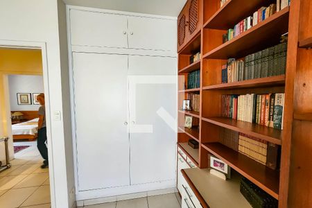 Casa à venda com 180m², 3 quartos e 2 vagas Casa à venda com 180m², 3 quartos e 2 vagasQuarto 2