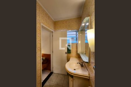 Casa à venda com 180m², 3 quartos e 2 vagas Casa à venda com 180m², 3 quartos e 2 vagasBanheiro da Suíte