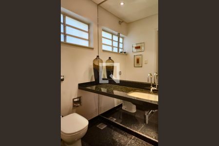 Casa à venda com 180m², 3 quartos e 2 vagas Casa à venda com 180m², 3 quartos e 2 vagasLavabo