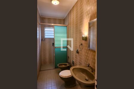 Casa à venda com 180m², 3 quartos e 2 vagas Casa à venda com 180m², 3 quartos e 2 vagasBanheiro