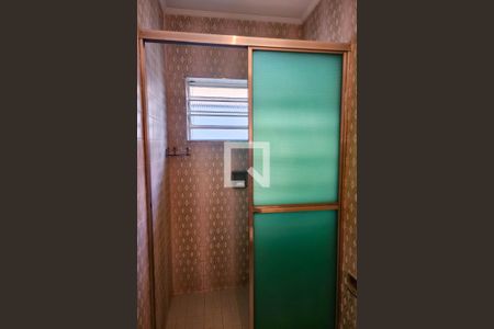 Casa à venda com 180m², 3 quartos e 2 vagas Casa à venda com 180m², 3 quartos e 2 vagasBanheiro