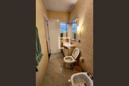 Casa à venda com 180m², 3 quartos e 2 vagas Casa à venda com 180m², 3 quartos e 2 vagasBanheiro da Suíte