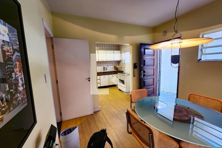 Casa à venda com 180m², 3 quartos e 2 vagas Casa à venda com 180m², 3 quartos e 2 vagasCozinha