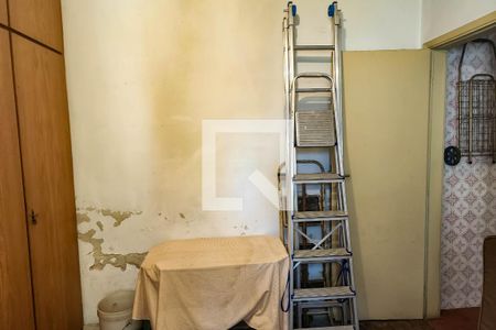 Casa à venda com 180m², 3 quartos e 2 vagas Casa à venda com 180m², 3 quartos e 2 vagasQuarto - Edícula