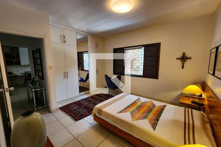 Casa à venda com 180m², 3 quartos e 2 vagas Casa à venda com 180m², 3 quartos e 2 vagasSuíte