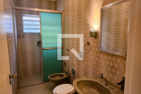 Casa à venda com 180m², 3 quartos e 2 vagas Casa à venda com 180m², 3 quartos e 2 vagasBanheiro