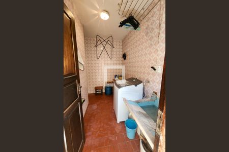 Casa à venda com 180m², 3 quartos e 2 vagas Casa à venda com 180m², 3 quartos e 2 vagasÁrea de Serviço