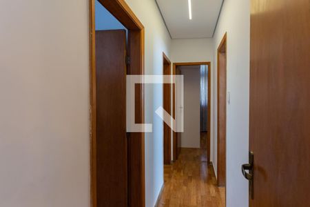 Corredor de apartamento à venda com 3 quartos, 130m² em Sion, Belo Horizonte