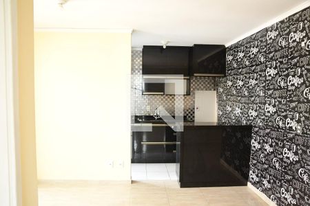 Sala de apartamento para alugar com 2 quartos, 50m² em Vila Monte Serrat, Cotia