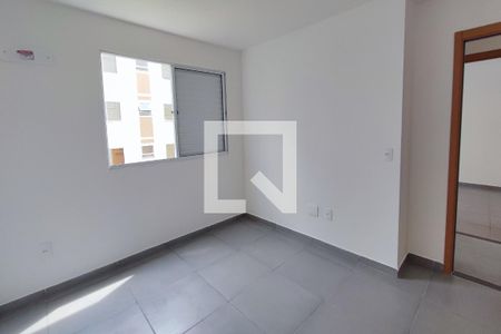 Quarto 2 de apartamento para alugar com 2 quartos, 48m² em Jardim Esmeraldina, Campinas