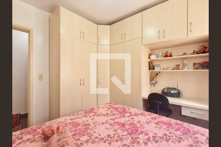 Quarto 1 de apartamento à venda com 2 quartos, 67m² em São João, Porto Alegre