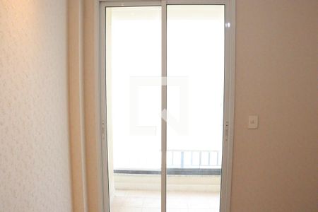 Sala de apartamento à venda com 2 quartos, 70m² em Vila Itapura, Campinas