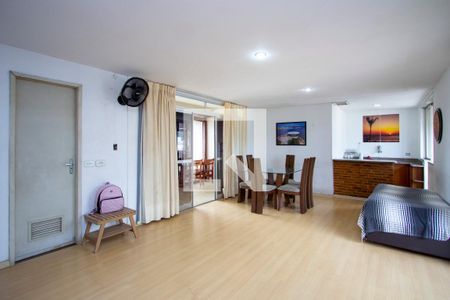 Sala 2 de apartamento à venda com 3 quartos, 220m² em Icaraí, Niterói