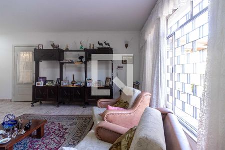 Sala de casa para alugar com 4 quartos, 180m² em Jardim Pinheiros, São Paulo