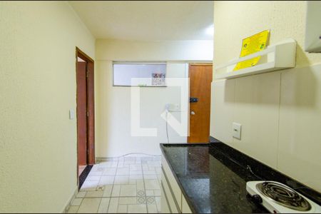 Cozinha de kitnet/studio para alugar com 1 quarto, 30m² em João Pinheiro, Belo Horizonte