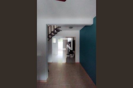 Sala de casa de condomínio à venda com 2 quartos, 75m² em Fazenda São Borja, São Leopoldo