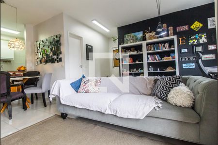 Sala de apartamento à venda com 3 quartos, 68m² em Jardim Tupanci, Barueri