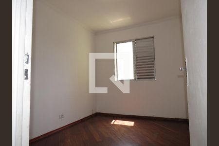 Quarto 1 de apartamento para alugar com 2 quartos, 62m² em Jardim Marilu, São Paulo