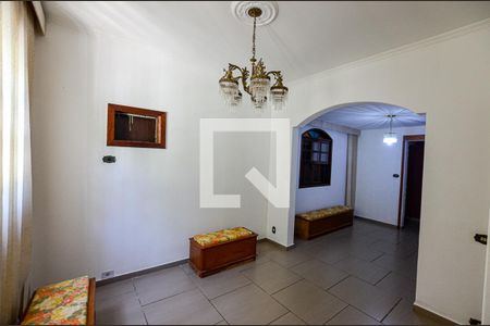 Casa à venda com 240m², 4 quartos e 2 vagasSala