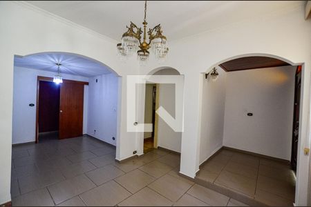 Casa à venda com 240m², 4 quartos e 2 vagasSala