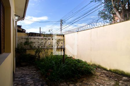 Casa à venda com 100m², 2 quartos e 4 vagas Casa à venda com 100m², 2 quartos e 4 vagasJardim