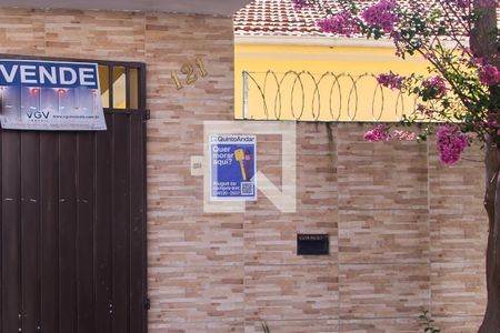 Casa à venda com 100m², 2 quartos e 4 vagas Casa à venda com 100m², 2 quartos e 4 vagasPlaquinha