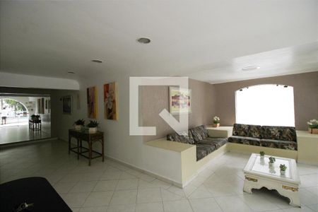 Apartamento para alugar com 100m², 2 quartos e 1 vaga Apartamento para alugar com 100m², 2 quartos e 1 vagaHall social