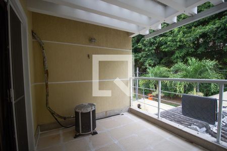Sacada da Suíte 1 de casa de condomínio à venda com 4 quartos, 340m² em Vargem Grande, Rio de Janeiro