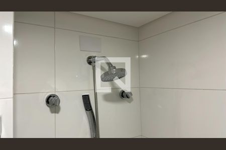 Banheiro de casa de condomínio para alugar com 1 quarto, 18m² em Vila Izabel, Curitiba