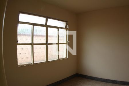 Quarto  de casa para alugar com 4 quartos, 180m² em Conjunto California, Belo Horizonte