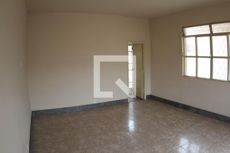 Sala  de casa para alugar com 4 quartos, 180m² em Conjunto California, Belo Horizonte