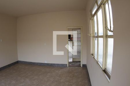 Sala  de casa para alugar com 4 quartos, 180m² em Conjunto California, Belo Horizonte