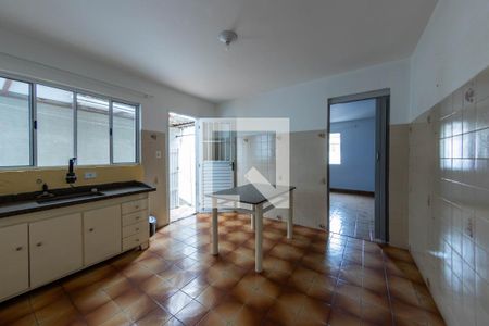 Cozinha de casa para alugar com 2 quartos, 40m² em Vila Portuguesa, São Paulo