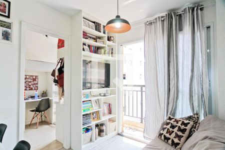 Sala de apartamento para alugar com 2 quartos, 34m² em Vila Palmeiras, São Paulo