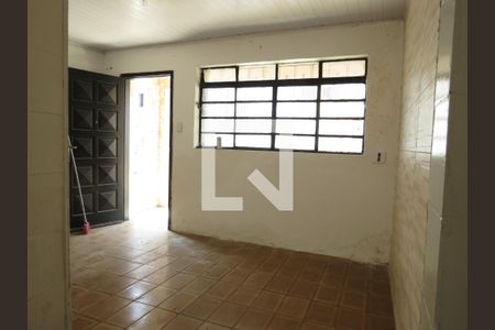 Casa à venda com 76m², 2 quartos e 4 vagasSala