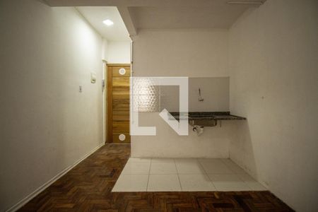 Cozinha de apartamento à venda com 1 quarto, 24m² em Liberdade, São Paulo