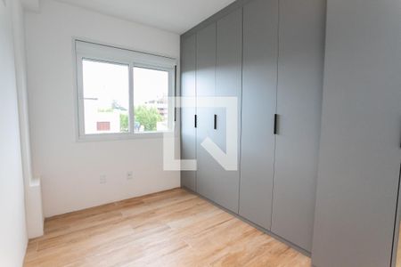 Quarto 1 de apartamento para alugar com 3 quartos, 88m² em Passo da Areia, Porto Alegre