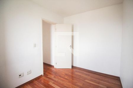 Quarto 1 de apartamento para alugar com 2 quartos, 49m² em Vila Paiva, São Paulo