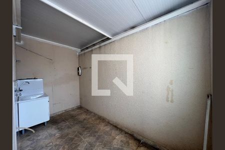 Área de Serviço de apartamento para alugar com 2 quartos, 70m² em Alvorada, Contagem