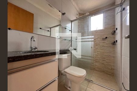 Banheiro de apartamento para alugar com 2 quartos, 70m² em Alvorada, Contagem