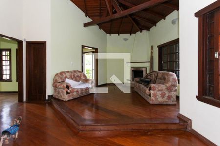 Casa à venda com 4 quartos, 200m² em Harmonia, Canoas