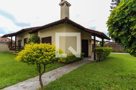 Casa à venda com 4 quartos, 200m² em Harmonia, Canoas