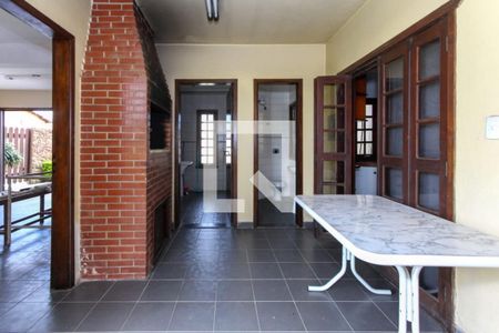 Casa à venda com 4 quartos, 200m² em Harmonia, Canoas