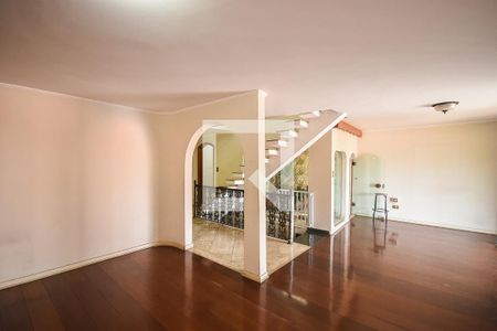 Casa à venda com 340m², 4 quartos e 4 vagasSala