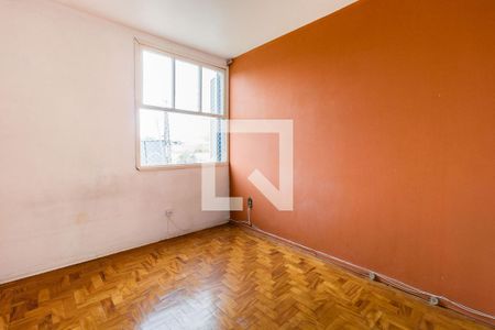 Dormitório de apartamento à venda com 3 quartos, 68m² em São Sebastião, Porto Alegre