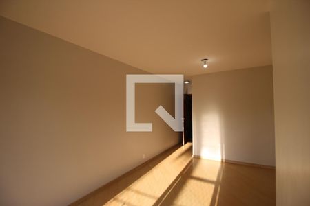 Sala de apartamento para alugar com 3 quartos, 64m² em Vila do Castelo, São Paulo