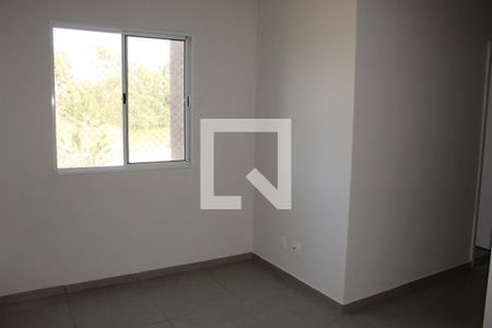 Sala de apartamento para alugar com 2 quartos, 45m² em Petrópolis, Cotia