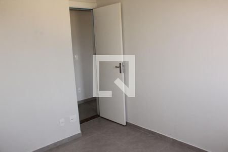 Quarto 2 de apartamento para alugar com 2 quartos, 45m² em Petrópolis, Cotia