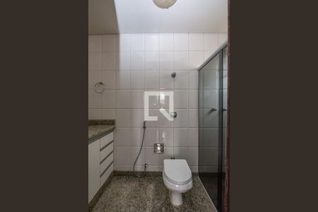 Banheiro da Suíte de apartamento à venda com 3 quartos, 250m² em Santa Lúcia, Belo Horizonte